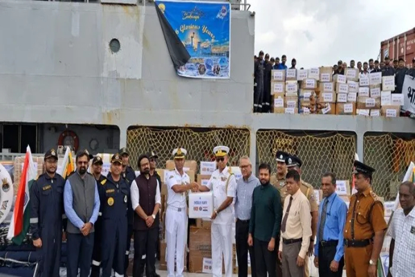 பேரிடருக்கு உள்ளான இலங்கை மக்களுக்கு உதவ வந்து குவியும் இந்தியாவின் உதவி | Two Indian Field Hospital Systems In Sri Lanka