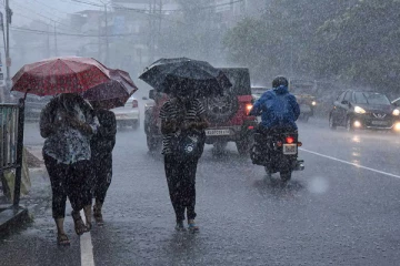 தமிழகத்தில் இன்று 10 மாவட்டங்களில் கனமழைக்கு வாய்ப்பு- வானிலை மையம்