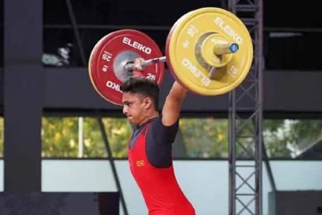 පොදුරාජ්‍ය මණ්ඩලීය බර ඉසිලීමෙන් ලංකාවේ සුපුන් සෝමතිලකට 4 වැනි ස්ථානය