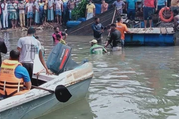 கிளிநொச்சியில் நேர்ந்த அசம்பாவிதம்... 7 பேர் வைத்தியசாலையில் அனுமதி!