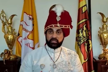 තමන් ලංකාවේ නායකයා වී සිටියේ නම් දෙමළ ජාතික සන්ධානයේ සියලු දෙනාගේ හිස ගසා දමනවා.. මම යාපනයේ අවසන් රජු....