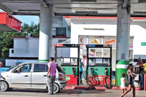 மோசமான பொருளாதார நெருக்கடி; கியூபாவில் எரிபொருள் விலை 500 சதவீதம் அதிகரிப்பு! | Economic Crisis 500 Percent Increase In Fuel Cuba