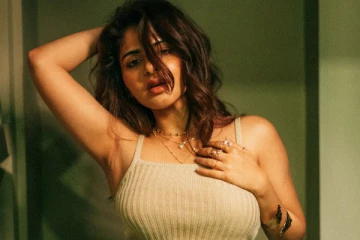 ஐஸ்வர்யா மேனன் ஹாட் போட்டோஷூட்