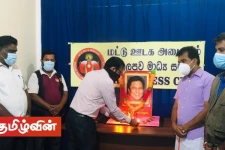 படுகொலை செய்யப்பட்ட ஊடகவியலாளர் லசந்த விக்ரமதுங்கவின் நினைவு தினம் மட்டக்களப்பில் அனுஷ்டிப்பு