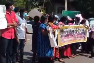 யாழில் வீதியை மறித்து நடைபெற்ற போராட்டத்தில் மயங்கி விழுந்த பெண்