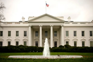 வெள்ளை மாளிகை ஏன் ஆங்கிலேயர்களால் எரிக்கப்பட்டது? உலவும் பேய் - ஒளிந்துள்ள மர்மங்கள்!