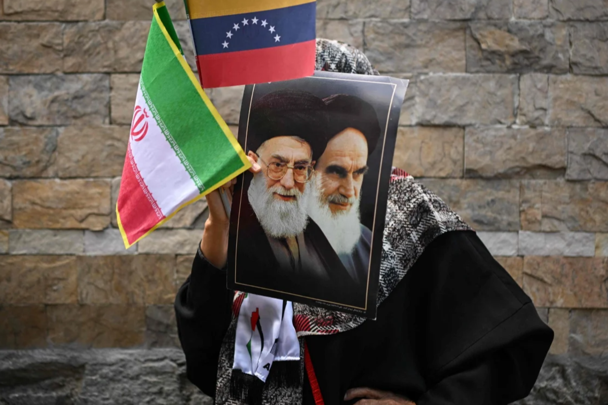 அலி காமெனி உடல் நல்லடக்கம் செய்யப்படவில்லை ; மொஜ்தபா காமெனி எங்கே! | 7 Week On Ali Khamenei Body Has Not Been Buried