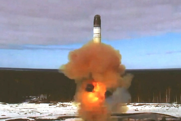 hypersonic nuclear missile