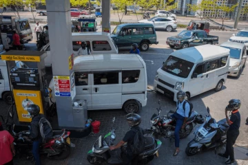 අද සිට අංක තහඩුවේ අවසාන අංකයට ඉන්ධන නිකුත් කිරීම ක්‍රියාත්මකයි