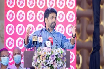 அநுரகுமார திஸாநாயக்க மீது முட்டை தாக்குதல்