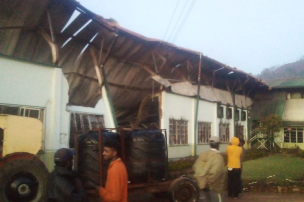 நள்ளிரவில் திடீரென பற்றி எரிந்த தொழிற்சாலை ! | Tea Factory Caught Fire Suddenly Middle The Night