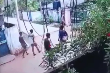 நிறுத்தி வைக்கபட்டிருந்த வாகனத்திலிருந்து திருடப்பட்ட பெட்ரோல்: திருகோணமலையில் சம்பவம்(Video)