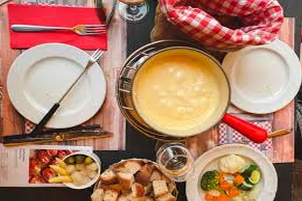 பணவீக்கத்தின் எதிரொலி : உணவை தவிர்த்து வரும் கனேடியர்கள் | Canadians Are Dealing With High Inflation