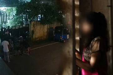 இரவு நேரத்தில் இளம் யுவதியை கடத்த முயன்ற மர்ம குழு!