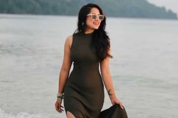 அய்யனார் துணை சீரியல் நடிகை மதுமிதாவின் அந்தமான் பீச் கிளிக்ஸ்..