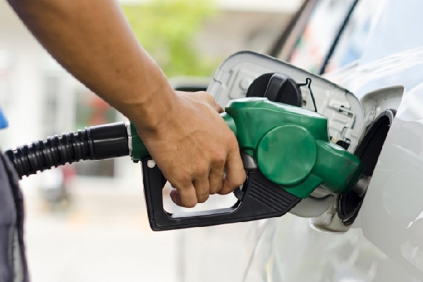 சுற்றுலாத்துறைக்கு விசேட எரிபொருள் அட்டை..! - ஐபிசி தமிழ்