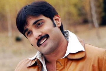 Photo Album: நடிகர் தருணை ஞாபகம் இருக்கா? இப்போ எப்படி இருக்கார் தெரியுமா?