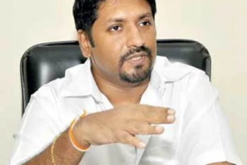 தேசிய அரசாங்கத்தை அமைக்க ரணில் தரப்பு மும்முரம்