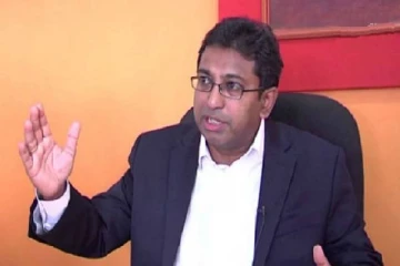 சொகுசு வாகன இறக்குமதிக்காக  3.7 பில்லியன் ரூபாவை செலவிடவிருந்த அரசாங்கம்!ஹர்ஷ டி சில்வா