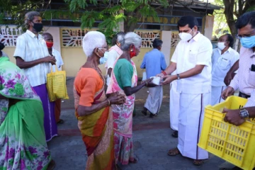 கரூரில் 3 வேளையும் வீடு தேடி வரும் இலவச உணவு திட்டம் தொடக்கம்...