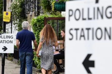 பிரித்தானியாவில் வாக்களிப்பு துவங்கியது: வெற்றி பெற்றது யார் என எப்போது அறிந்துகொள்ளலாம்?