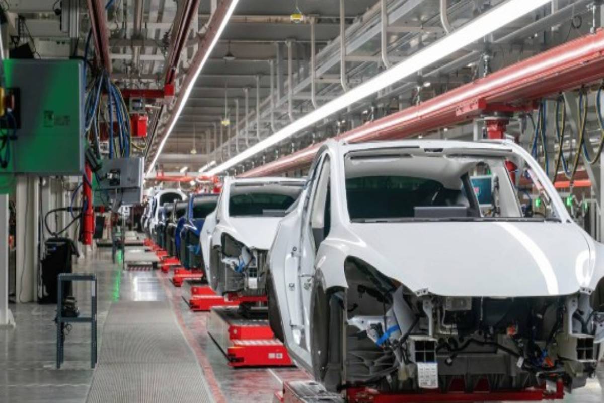 டிசம்பரில் அறிமுகமாகும் டெஸ்லாவின் அடுத்த திட்டம்! எலான் மஸ்க்கின் அறிவிப்பு | Tesla Next Project Elon Musk S Announcement