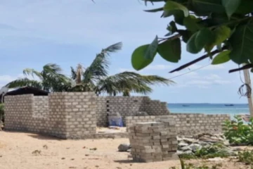 திருகோணமலையில் சட்ட விரோத கட்டிடம்