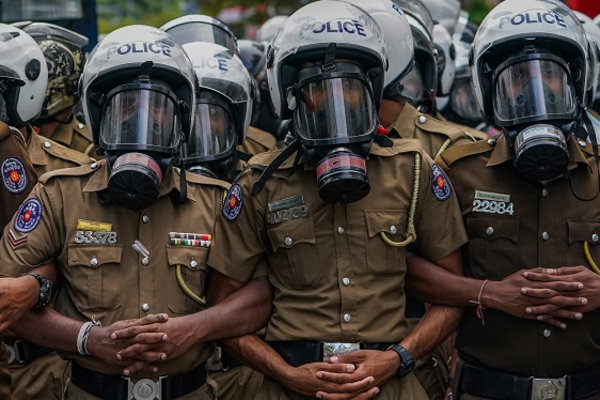 பொலிஸாரின் அதிரடி சோதனையில் 2,341 துப்பாக்கிகள் பறிமுதல் | Total Of 2 341 Firearms Were Seized During Raids