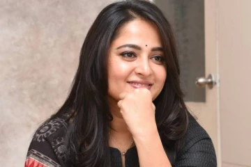 படு குண்டாக இருந்த நடிகை அனுஷ்கா ஷெட்டியா இது, லேட்டஸ்ட் க்ளிக்- ஒல்லியாகிவிட்டாரா?