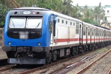 நாட்டில் பல்வேறு இடங்களில் இடம்பெற்றுள்ள தொடருந்து விபத்துக்கள்