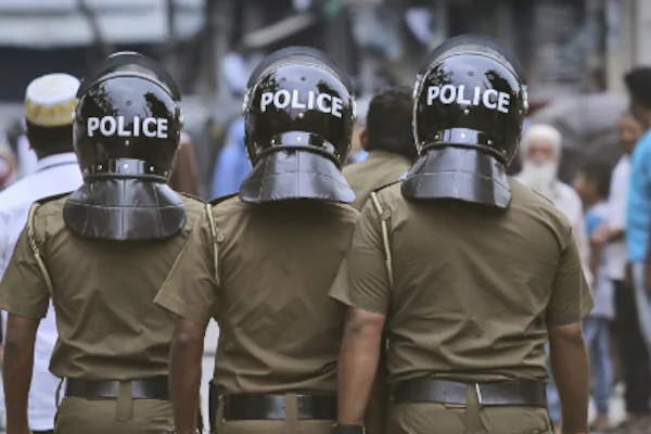 தலைக்கவசத்தால் தாக்கி கொலை; 16 வயதுடைய 3 இளைஞர்கள் கைது! | Killed By Helmet 3 16 Year Old Youths Arrested