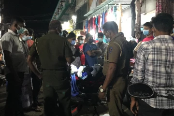 ஆடைகளை திருடியவர் நையப்புடைக்கப்பட்டார்! (Video)