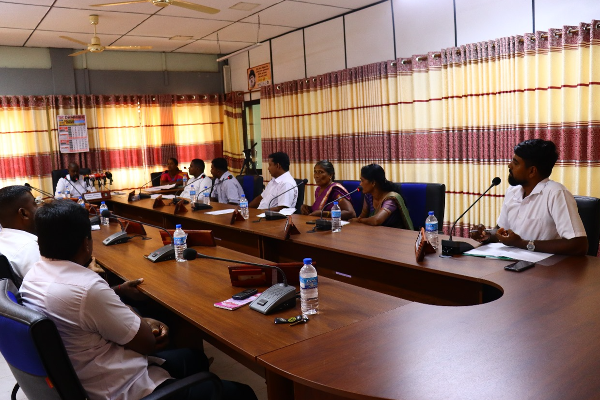 முல்லைத்தீவு காணியை இராணுவத்திடமிருந்து விடுவிக்குமாறு கோரி துணுக்காய் பிரதேச சபையில் தீர்மானம் | Resolu Demanding Release Mullaitivu Land Military