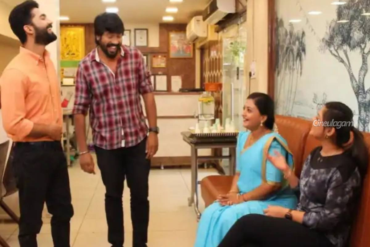 ரோஹினியை சிக்க வைக்க போட்ட பிளானில் மனோஜிற்கு ஏற்பட்ட நிலைமை... சிறகடிக்க ஆசை சீரியல் எபிசோட் | Siragadikka Aasai Serial March 10 Episode