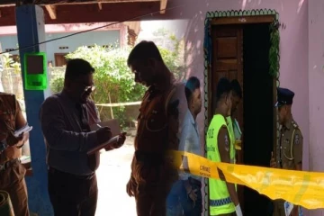 தமிழர் பகுதியில் நபர் ஒருவர் தூக்கில் தொங்கிய நிலையில் மீட்பு ; தீவிர விசாரணையில் பொலிஸார்