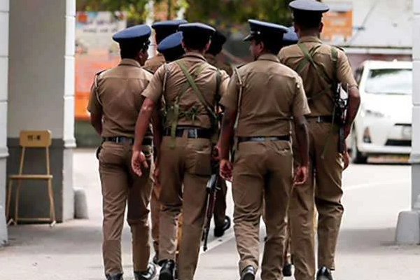 தன்னைத் தானே சுட்டுக் கொண்ட இளைஞன் | Young Man Who Shot Himself