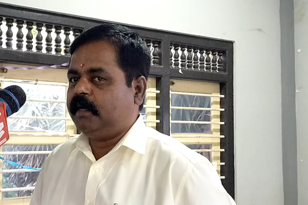 சம்பந்தனின் முதுமையை காட்டி தலைவர் பதவிக்கு ஆசைப்படும் சுமந்திரன்: ஈ.பி.டி.பி குற்றச்சாட்டு | Allegation Of Epdp Sampanthan Sumanthiran Issues