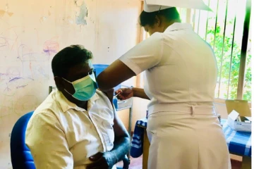 வன்னி மாவட்ட நாடாளுமன்ற உறுப்பினர்களுக்கு மன்னாரில் வைத்து கோவிட் தடுப்பூசி செலுத்தப்பட்டது