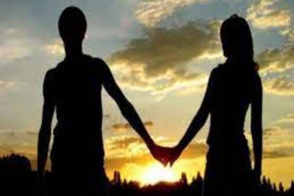 17 வயது பள்ளி மாணவனுடன் 27 வயது இளம்பெண் ஓட்டம் - லாட்ஜில் சிக்கிய கொடுமை | 27 Year Woman Found Lodge With Class 11 Student