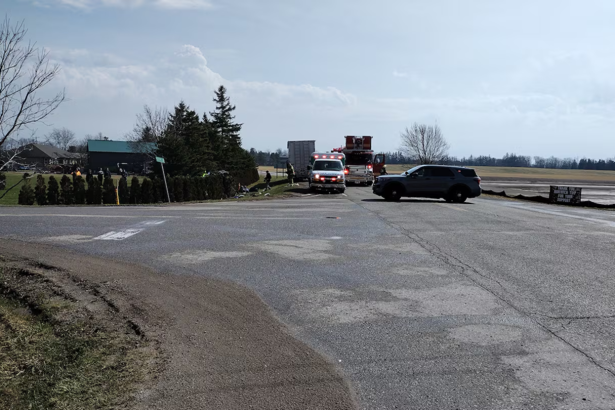 ஒன்டாரியோ சாலை விபத்து: உயிரிழந்தோர் எண்ணிக்கை 5-ஆக உயர்வு | 2 Passengers Succumb To Injuries Sustained