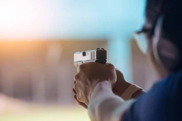 கனடாவில் தமிழரின் நகைக்கடைமீது அதிகாலைவேளை துப்பாக்கிசூடு