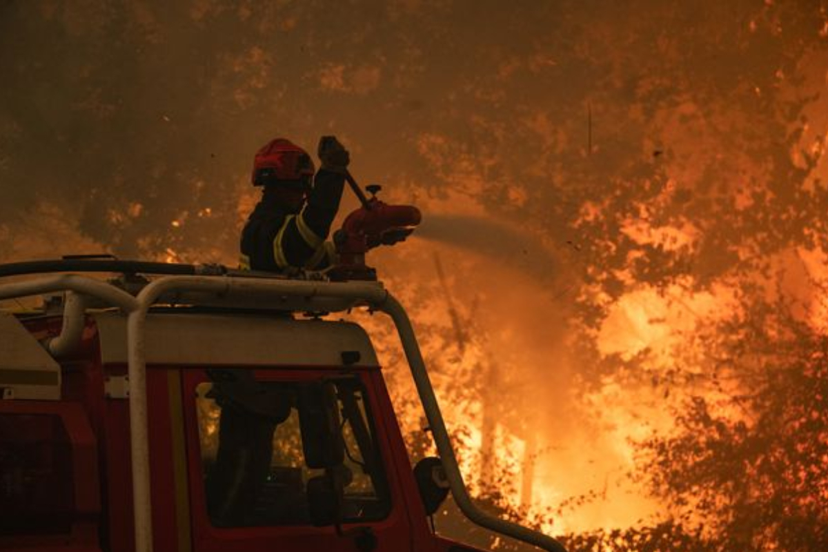 France-Wildfire-Near-Bordeaux-Forces-Evacuations France-Wildfire-Near-Bordeaux-Forces-Evacuations