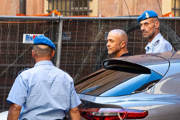 ரஷ்ய எரிவாயுக்குழாய் சேதப்படுத்தப்பட்ட விவகாரம்: உக்ரைன் நாட்டவரை நாடுகடத்த ஒப்புதல் | Italy Court Approve Extradition In Nordstream Case