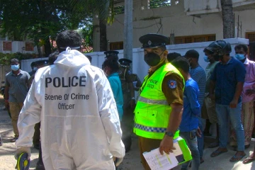 குடும்ப பெண்ணொருவர் சுட்டு படுகொலை