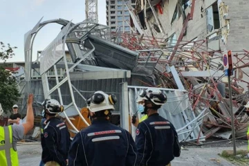 திடீரென இடிந்து விழுந்த கட்டிடம்: 5 பேருக்கு நேர்ந்த பரிதாபமாக உயிரிழப்பு!