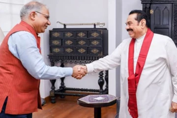 மஹிந்த ராஜபக்ஷவை சந்தித்தார் இந்திய உயர்ஸ்தானிகர்