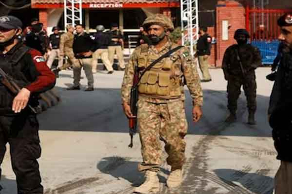 பாகிஸ்தானில் பயங்கர குண்டு வெடிப்பு ; 20 பேர் பலி | Terrible Bomb Blast In Pakistan 20 People Died