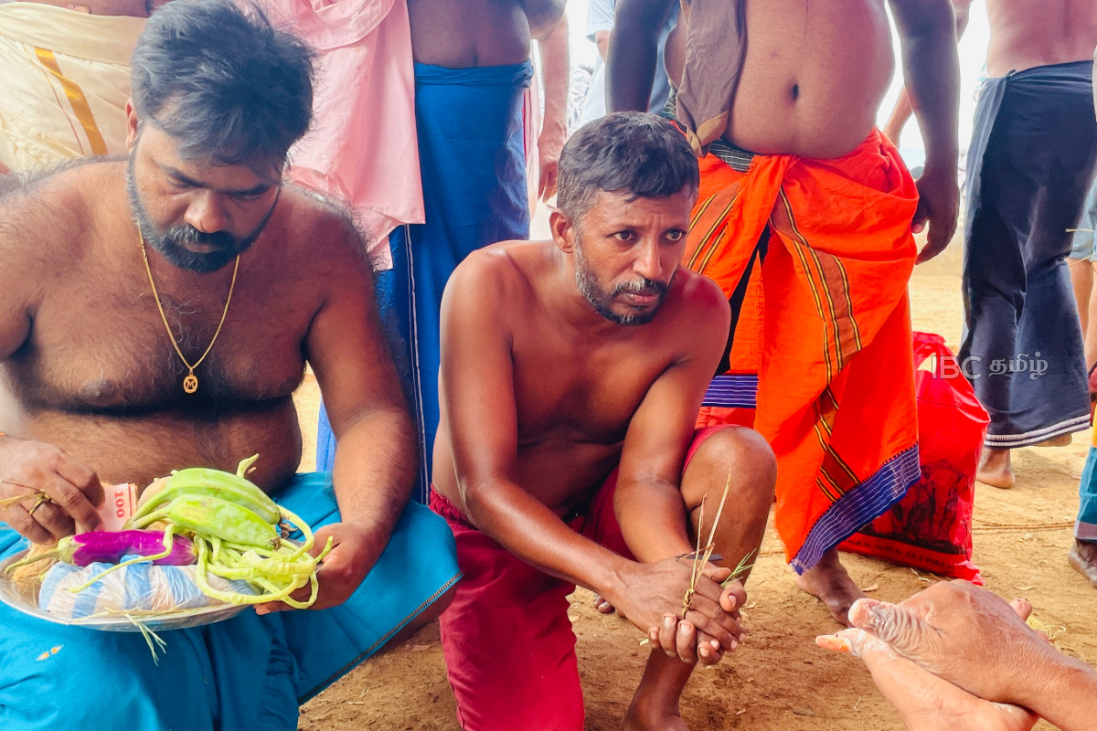 வடக்கு - கிழக்கில் பக்தர்களின் பங்கேற்புடன் இடம்பெற்ற ஆடி அமாவாசை தீர்த்தோற்சவம் | Aadi Amavasya Theerthotsavam The North And East