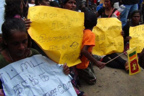 மலையகத்தில் அரசுக்கு எதிராக வீதிக்கு இறங்கிய மக்கள் (Photos) | People Taking To The Streets Government Hills