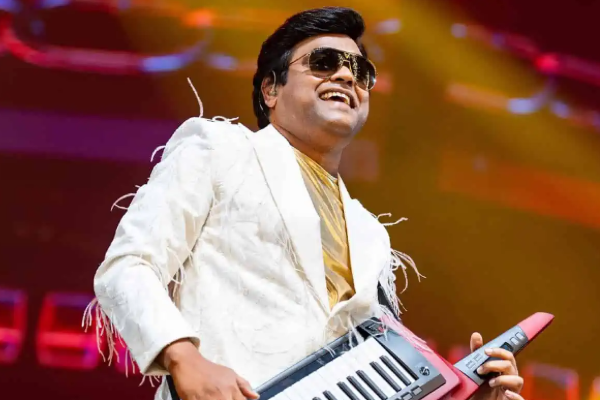 இசையமைப்பாளர் ஹாரிஸ் ஜெயராஜின் குடும்பத்தை பார்த்துள்ளீர்களா? அழகிய புகைப்படம் இதோ | Harris Jayaraj Family Photo